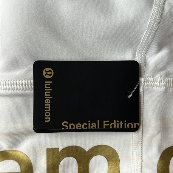 NWT Lululemon Energy Bra High Neck Long Line Zip - Picture 3 of 4